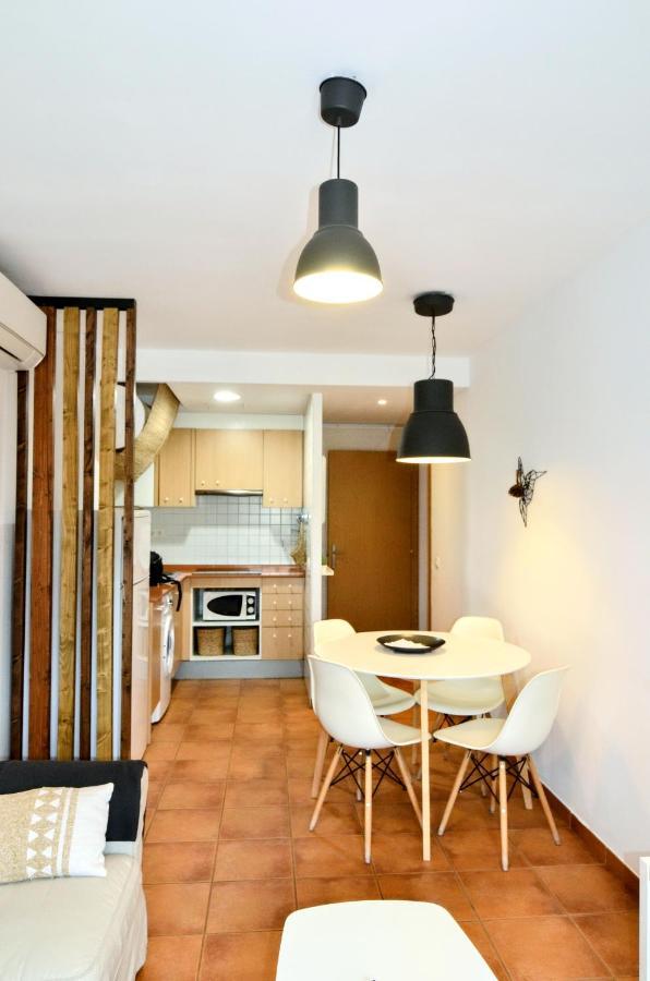 Apartaments La Rambla - L'Arrel - 4 Persones コルノデイヤ エクステリア 写真