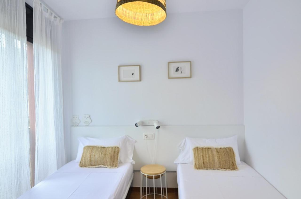 Apartaments La Rambla - L'Arrel - 4 Persones コルノデイヤ エクステリア 写真