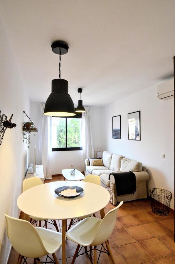 Apartaments La Rambla - L'Arrel - 4 Persones コルノデイヤ エクステリア 写真